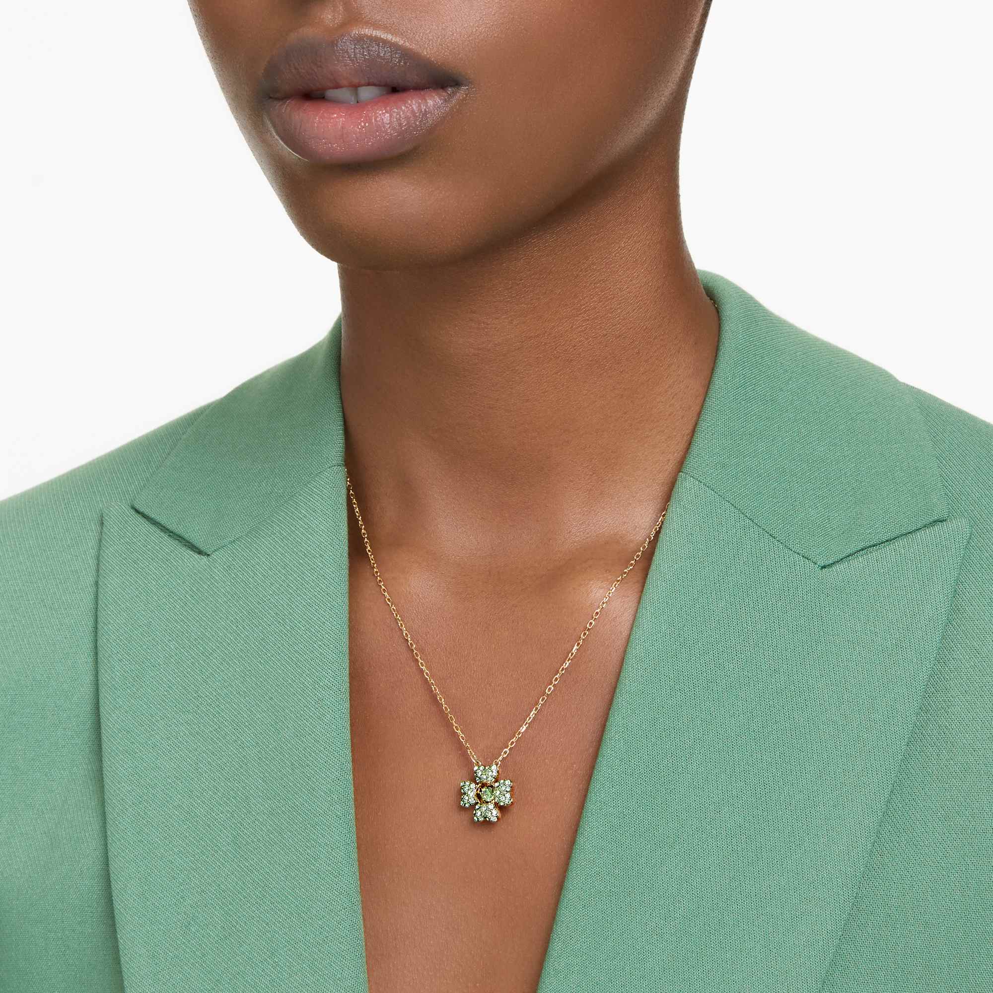 Idyllia pendant, Clover, Green, 18K gold finish